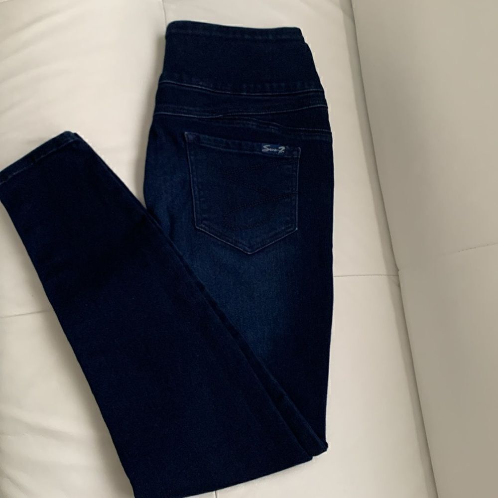 Seven7 Ultra High-Rise Pull On Jeans Style Leggings Size 6